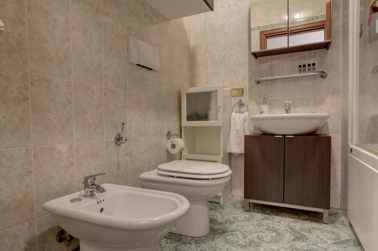 Colosseo Apt Mecenate 77 - Home And More Rzym Zewnętrze zdjęcie